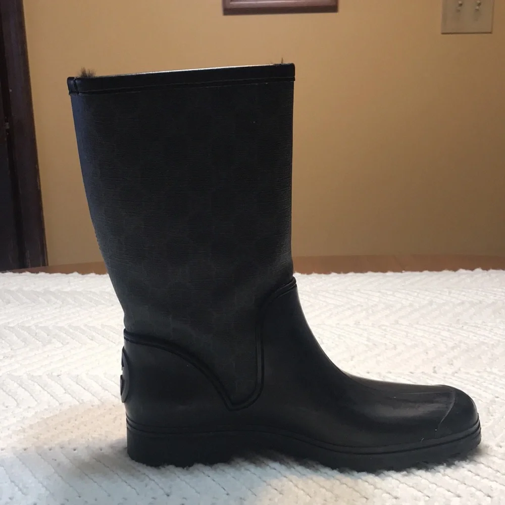 Black Rubber Gucci Boots - Picture 4 of 12